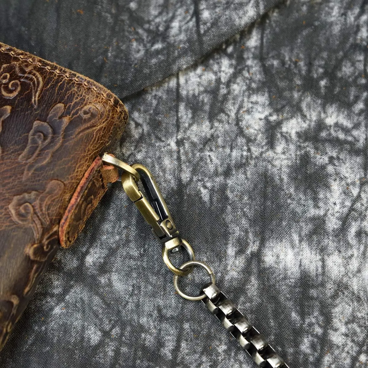 LUUFAN Men's Genuine Leather Long Wallet Chain Wallet Card holder Wallet with Coin Pocket, Dragon, M, Vintage