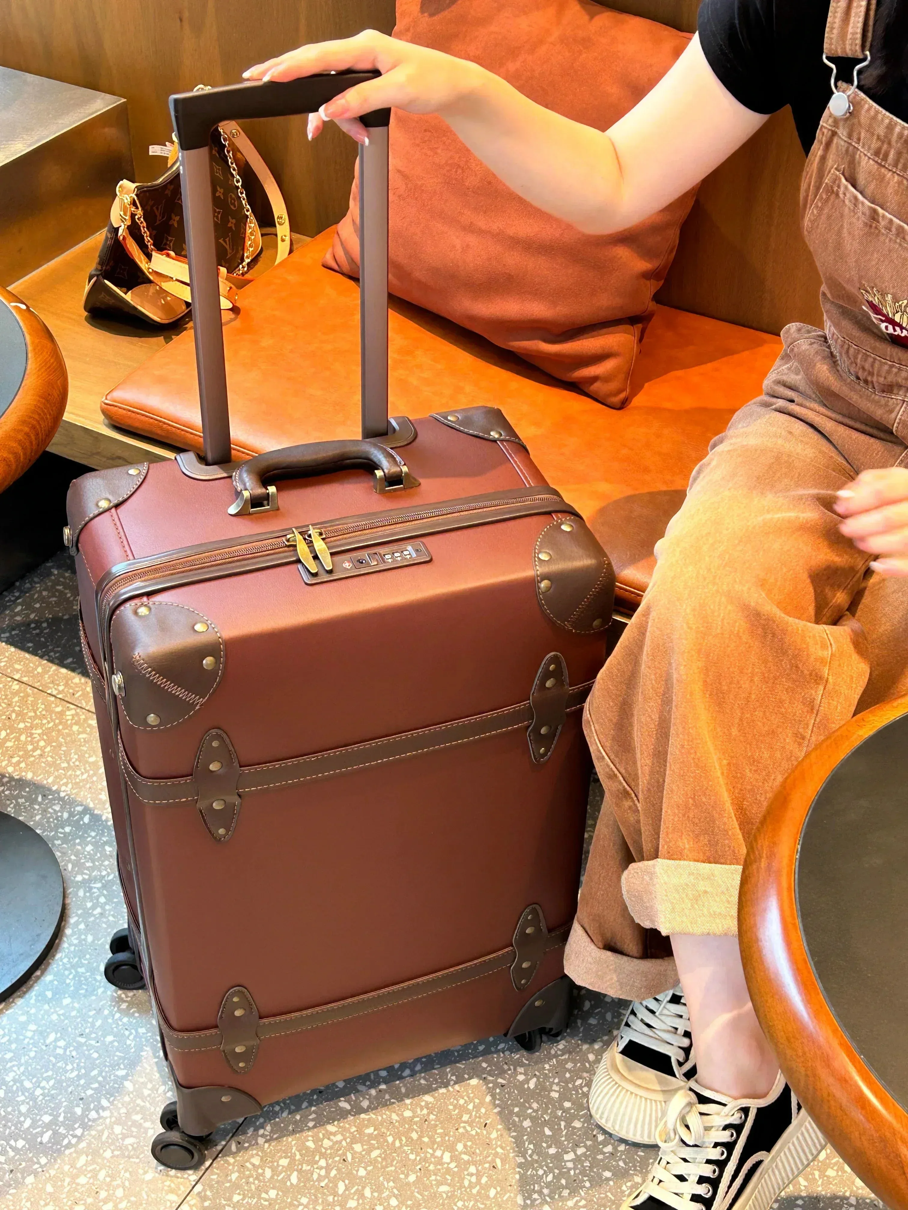 Retro Luggage Set 2 Pcs – Lightweight, Durable & Stylish Travel Companion